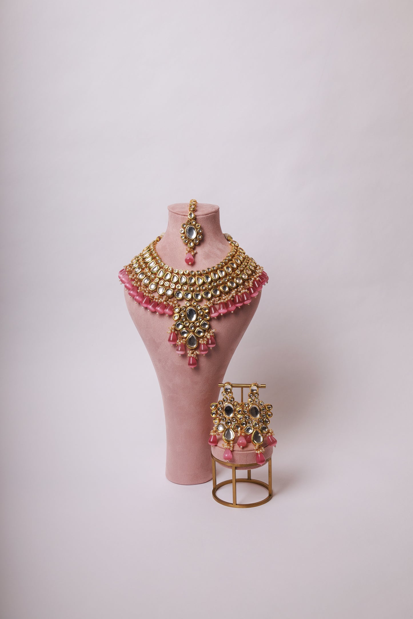 AARYA NECKLACE