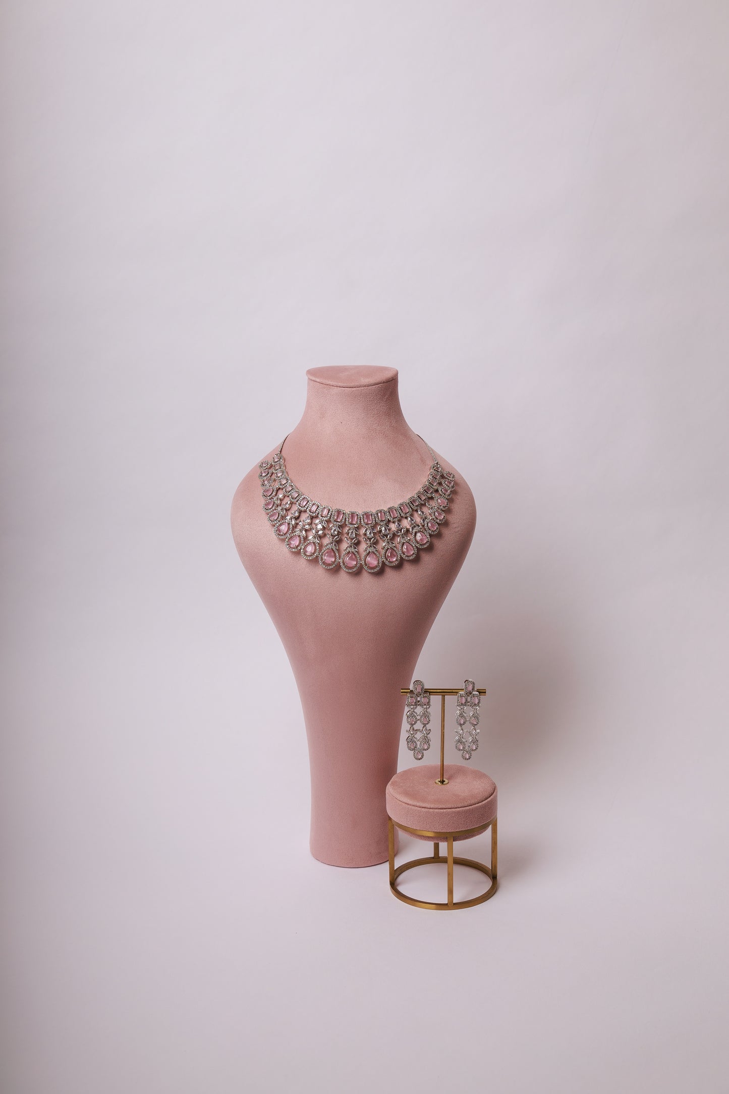 ARINA NECKLACE