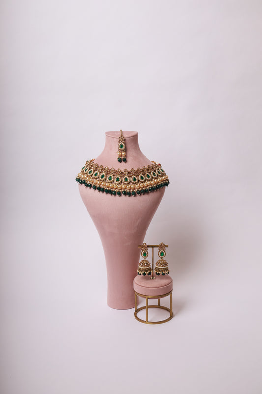 RUHAANI NECKLACE
