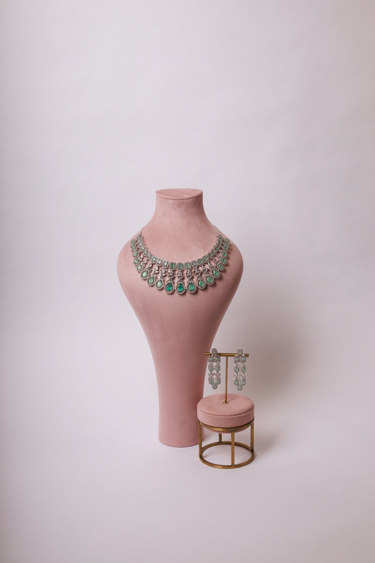ARINA NECKLACE